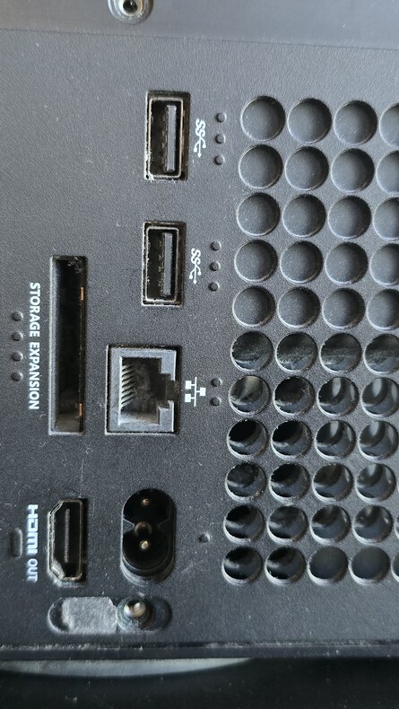 Xbox Series X: How To Open And Clean The Dust 2